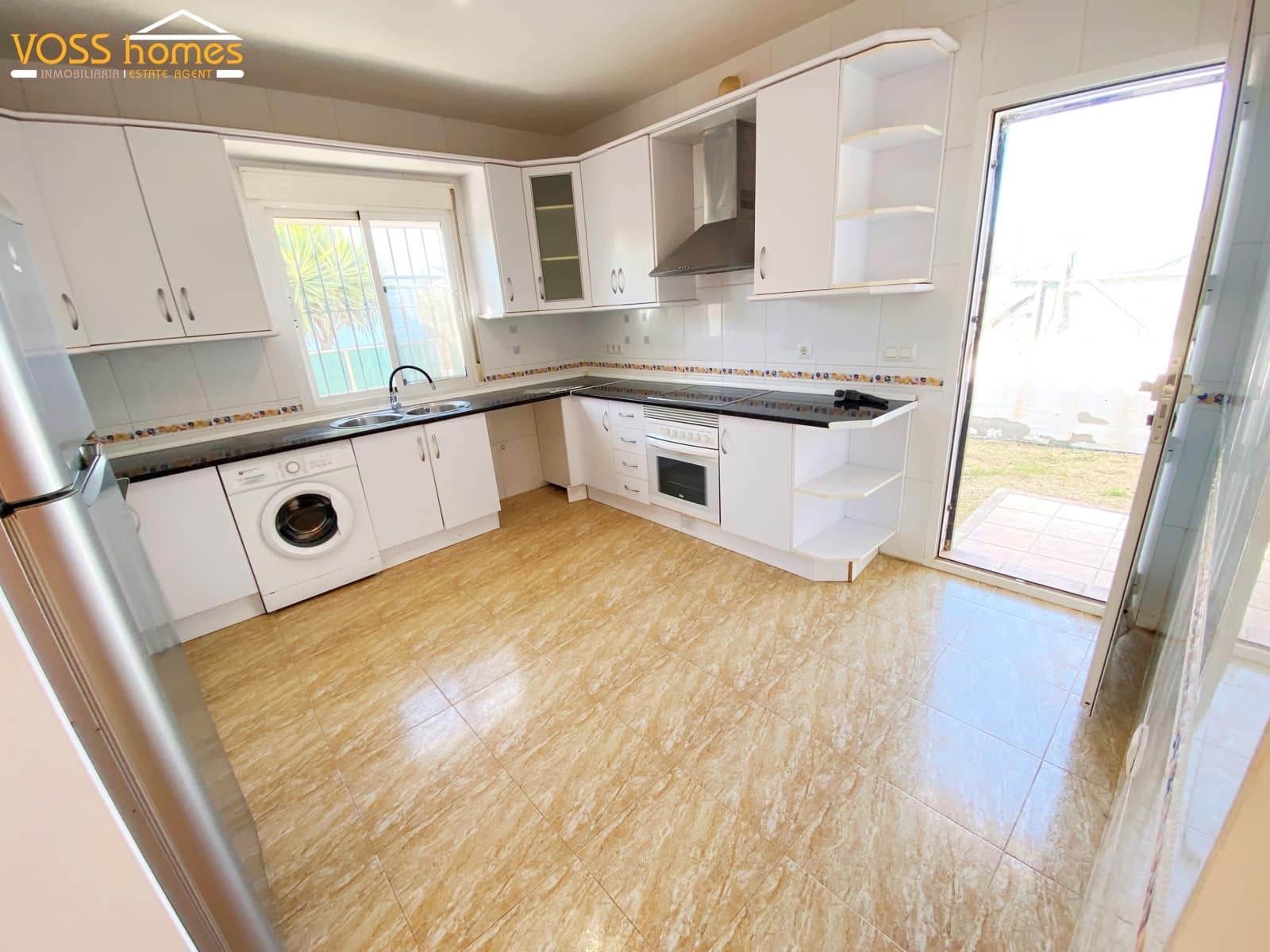 Chalet de 3 habitaciones en Zurgena en venta con garaje - 194.950 € (Ref: 10174781)
