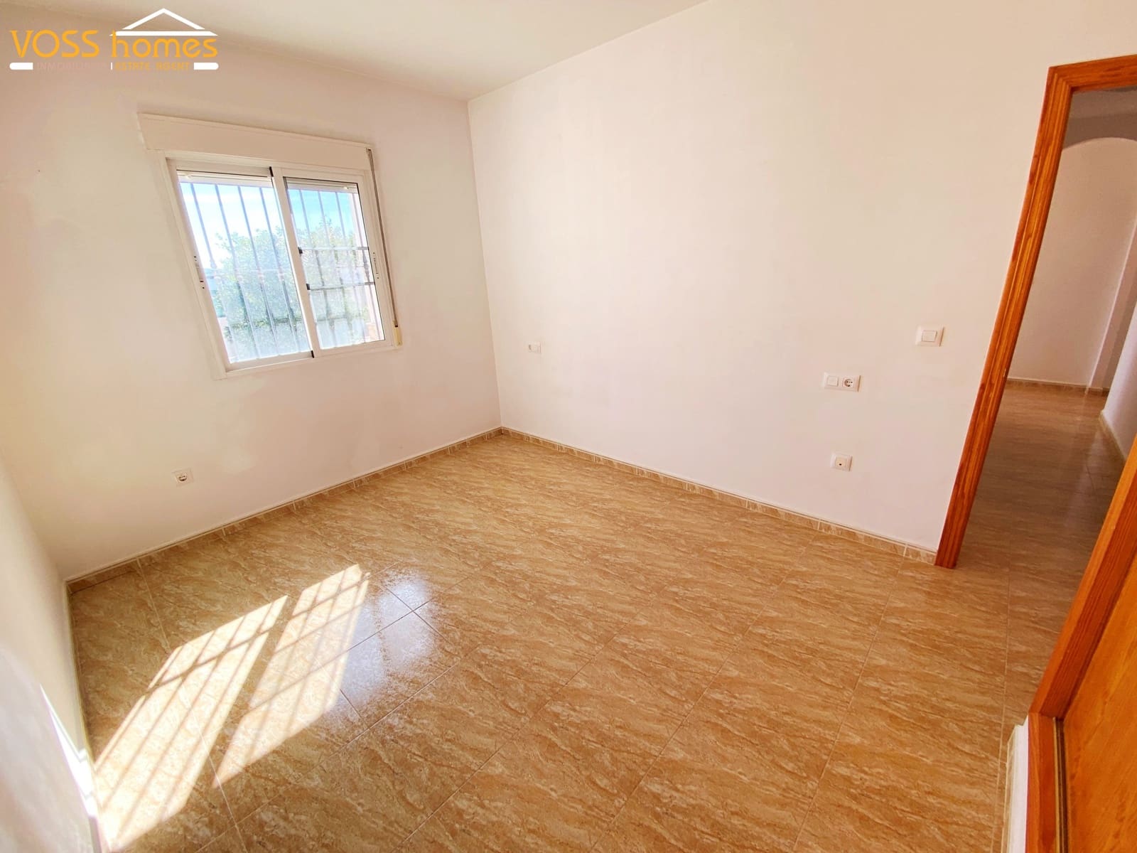 Chalet de 3 habitaciones en Zurgena en venta con garaje - 194.950 € (Ref: 10174781)