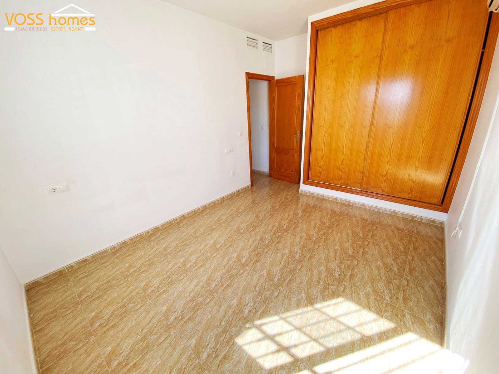 Chalet de 3 habitaciones en Zurgena en venta con garaje - 194.950 € (Ref: 10174781)