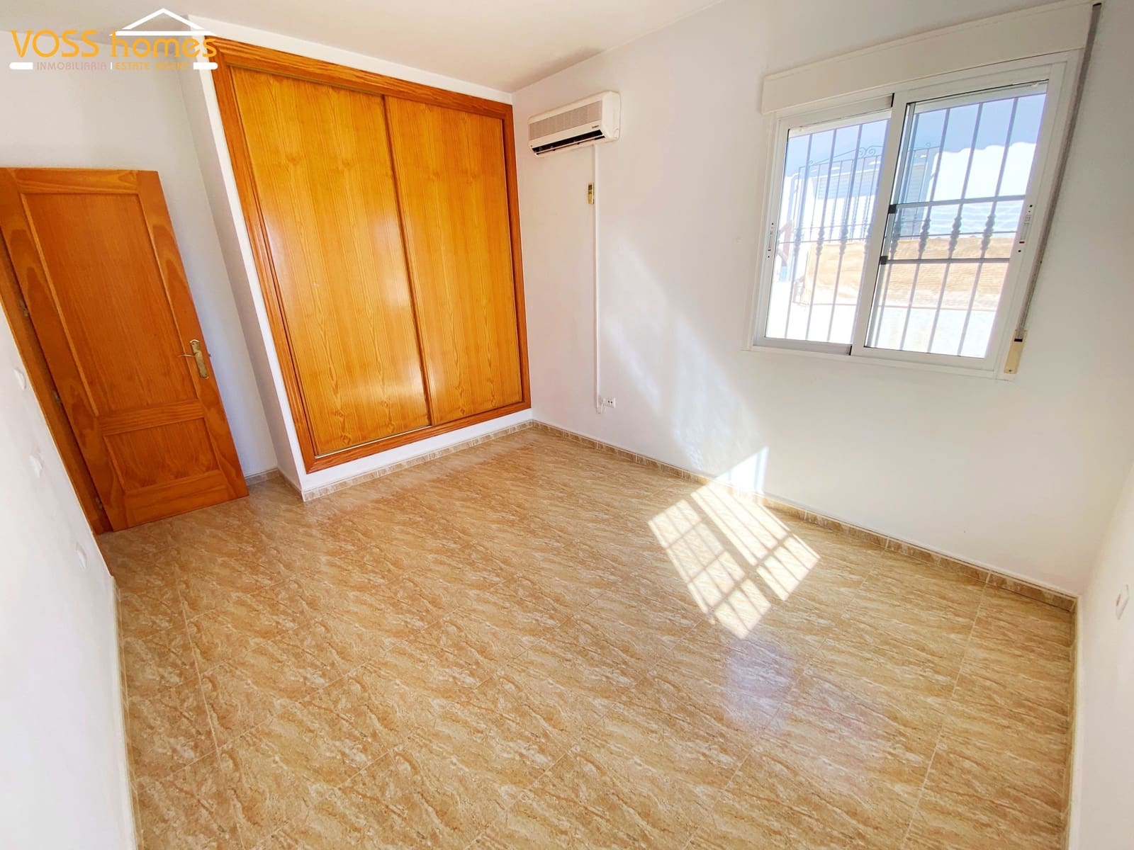 Chalet de 3 habitaciones en Zurgena en venta con garaje - 194.950 € (Ref: 10174781)