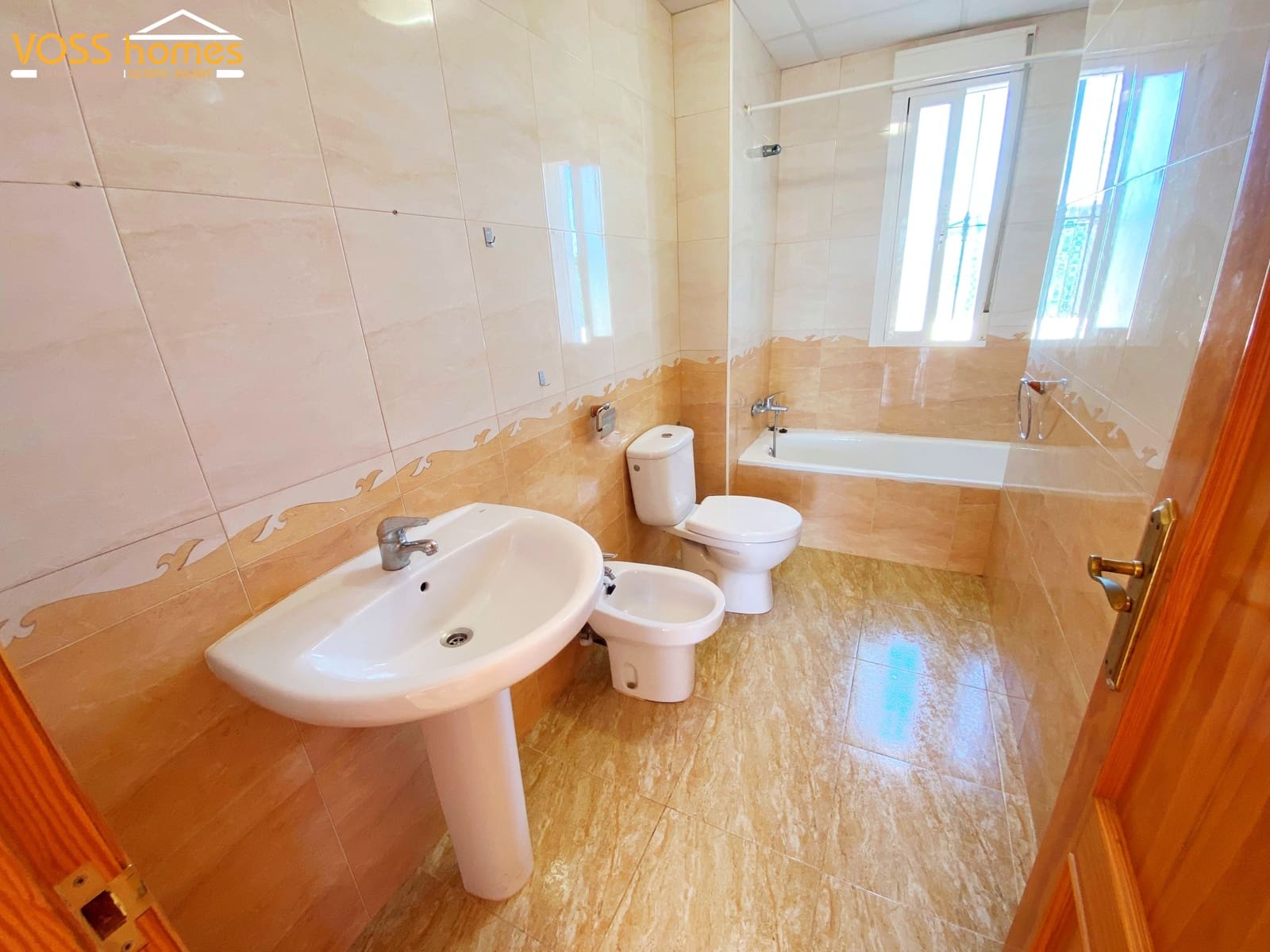 Chalet de 3 habitaciones en Zurgena en venta con garaje - 194.950 € (Ref: 10174781)