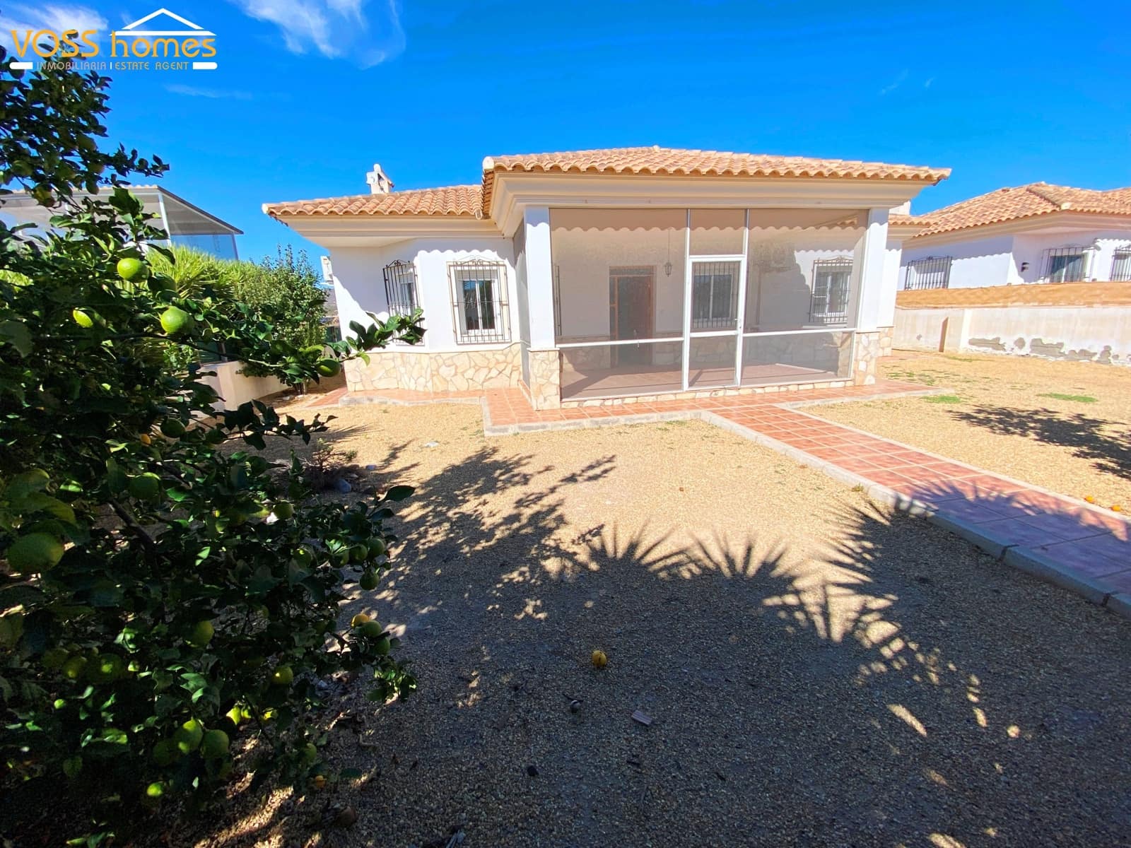 Chalet de 3 habitaciones en Zurgena en venta con garaje - 194.950 € (Ref: 10174781)