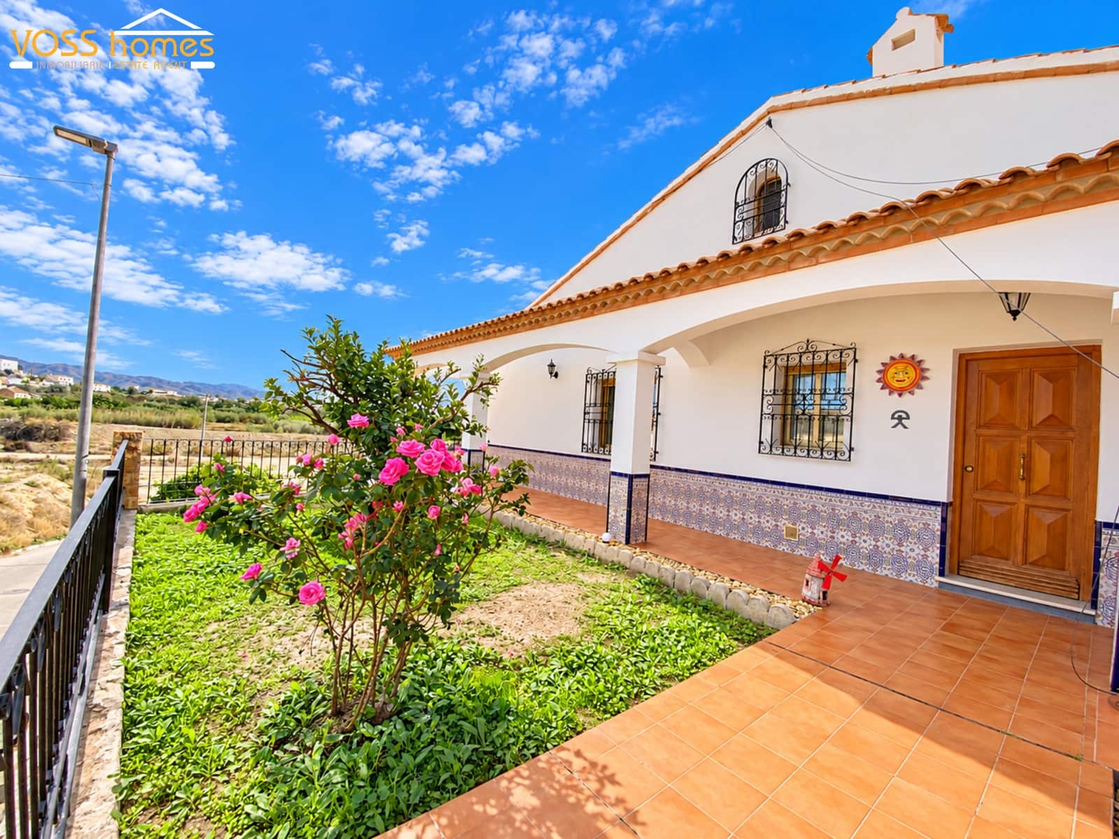 3 bedroom Villa for sale in Cantoria with garage - € 269,950 (Ref: 10182202)