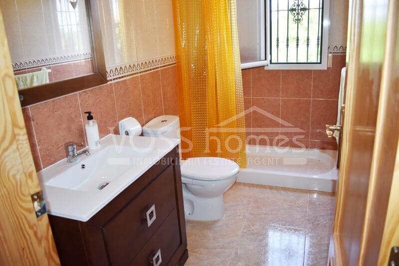 4 slaapkamer Finca/Landhuis te koop in Huercal-Overa met zwembad - € 279.950 (Ref: 5481311)