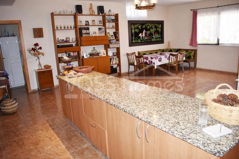 4 slaapkamer Finca/Landhuis te koop in Huercal-Overa met zwembad - € 279.950 (Ref: 5481311)