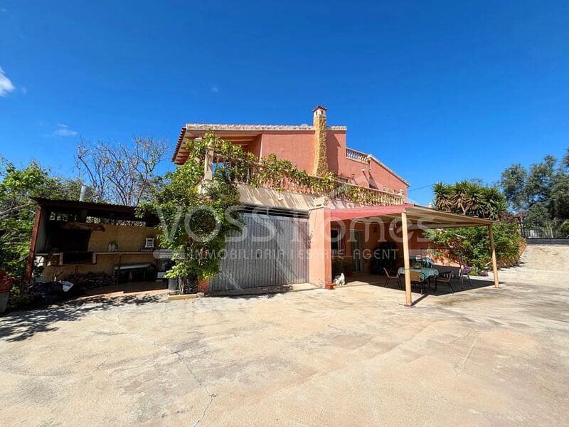 4 soveværelse Finca/Landehus til salg i Huercal-Overa med swimmingpool - € 279.950 (Ref: 5481311)