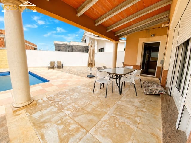 3 Zimmer Villa zu verkaufen in Huércal-Overa mit Pool Garage - 270.000 € (Ref: 5708402)