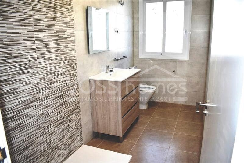 3 soveværelse Villa til salg i Huercal-Overa med swimmingpool - € 195.000 (Ref: 6791828)