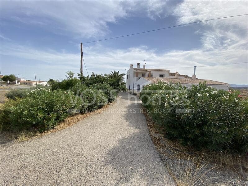 4 bedroom Finca/Country House for rent in HuércalOvera € 600 (Ref