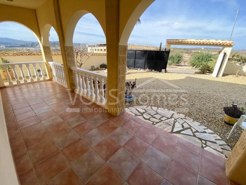 3 bedroom Villa for sale in Zurgena with pool - € 299,000 (Ref: 8096989)