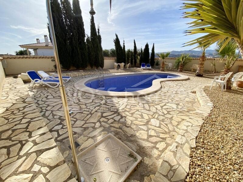 3 bedroom Villa for sale in Zurgena with pool - € 299,000 (Ref: 8096989)