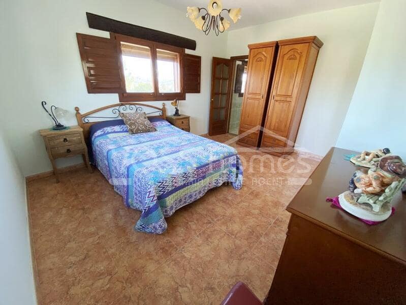 3 bedroom Villa for sale in Zurgena with pool - € 299,000 (Ref: 8096989)