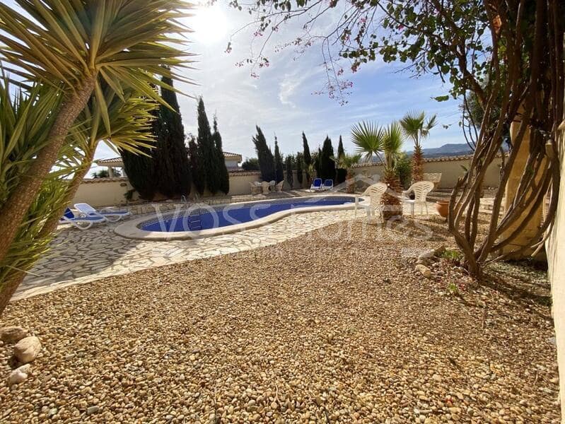 3 bedroom Villa for sale in Zurgena with pool - € 299,000 (Ref: 8096989)
