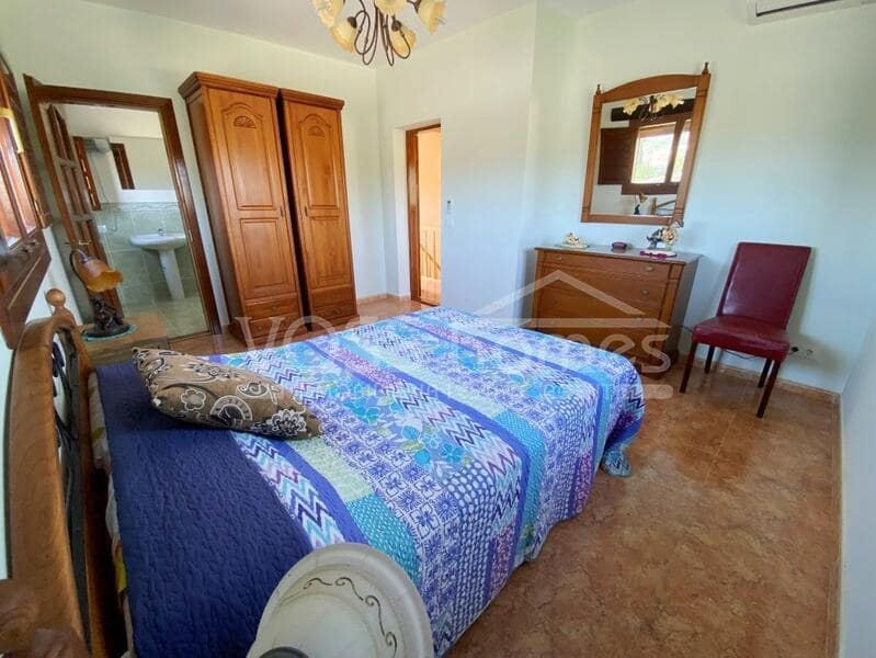 3 bedroom Villa for sale in Zurgena with pool - € 299,000 (Ref: 8096989)