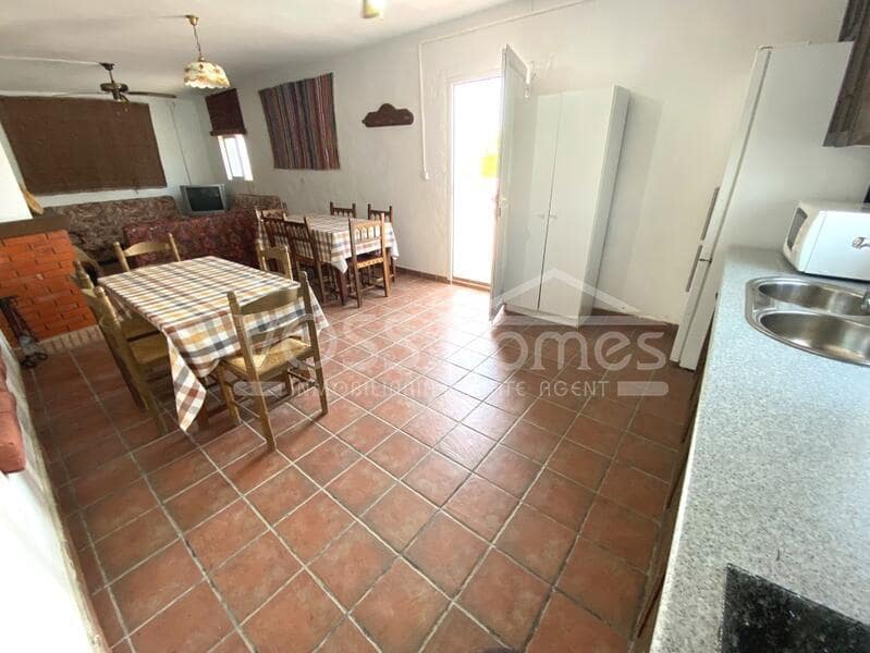 6 soveværelse Finca/Landehus til salg i Taberno med swimmingpool - € 199.950 (Ref: 8465505)