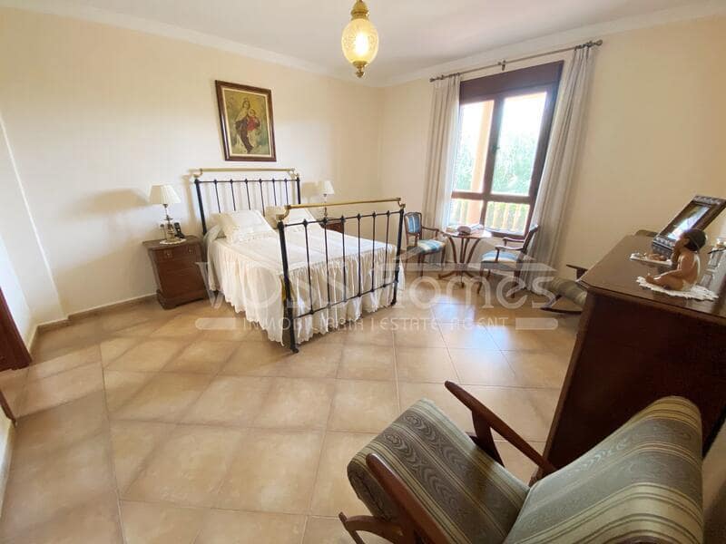 4 soveværelse Villa til salg i Huercal-Overa - € 219.000 (Ref: 8486841)