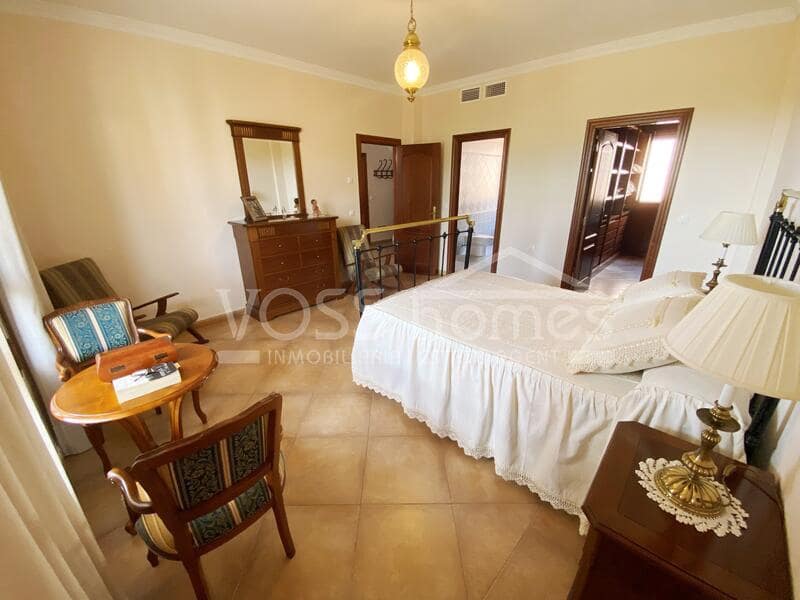 4 soveværelse Villa til salg i Huercal-Overa - € 219.000 (Ref: 8486841)