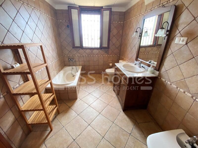 4 soveværelse Villa til salg i Huercal-Overa - € 219.000 (Ref: 8486841)