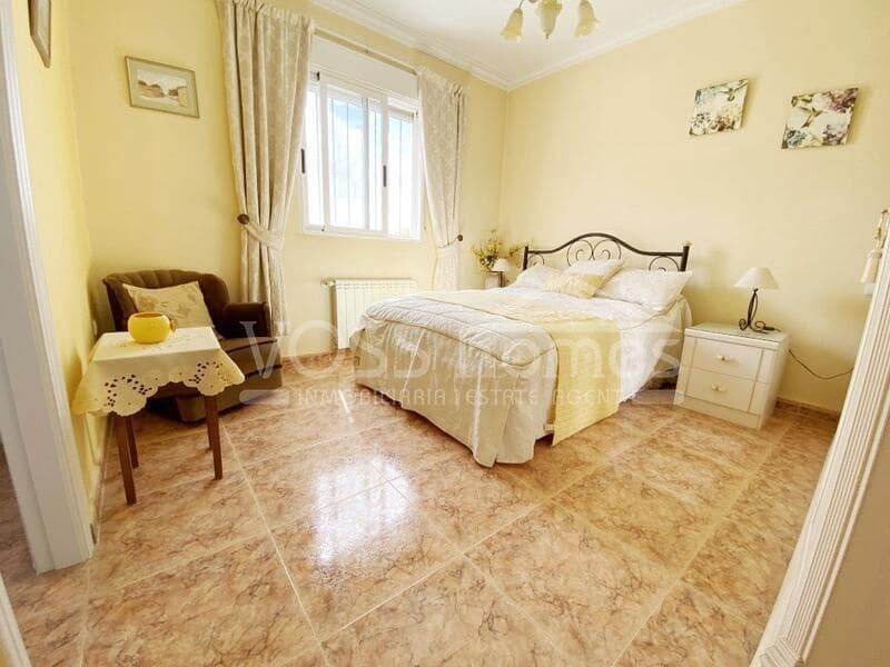 4 soveværelse Villa til salg i Huercal-Overa med swimmingpool - € 405.000 (Ref: 8530686)