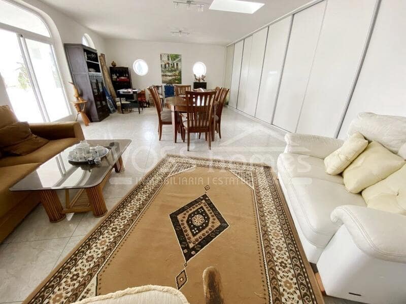 4 soveværelse Villa til salg i Huercal-Overa med swimmingpool - € 405.000 (Ref: 8530686)