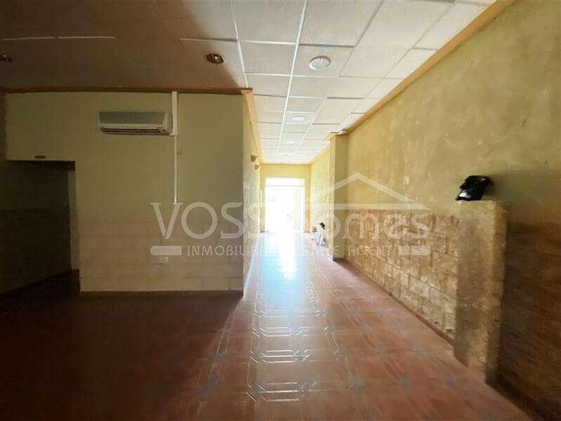 Erhverv til leje i Huercal-Overa - € 450 (Ref: 8690074)