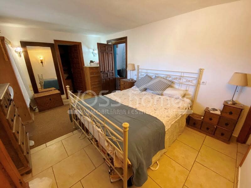 5 soveværelse Finca/Landehus til salg i Huercal-Overa - € 179.950 (Ref: 8751548)