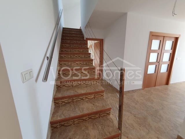 5 makuuhuone Huvila myytävänä paikassa Puerto Lumbreras mukana uima-altaan - 289 000 € (Ref: 8772565)