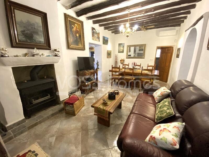 6 soveværelse Byhus til salg i Huercal-Overa med swimmingpool - € 299.950 (Ref: 8776727)