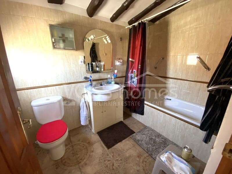 6 soveværelse Byhus til salg i Huercal-Overa med swimmingpool - € 299.950 (Ref: 8776727)