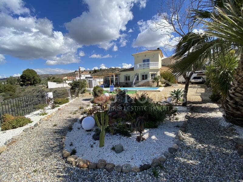 3 soveværelse Villa til salg i Huercal-Overa med swimmingpool - € 234.950 (Ref: 8916461)