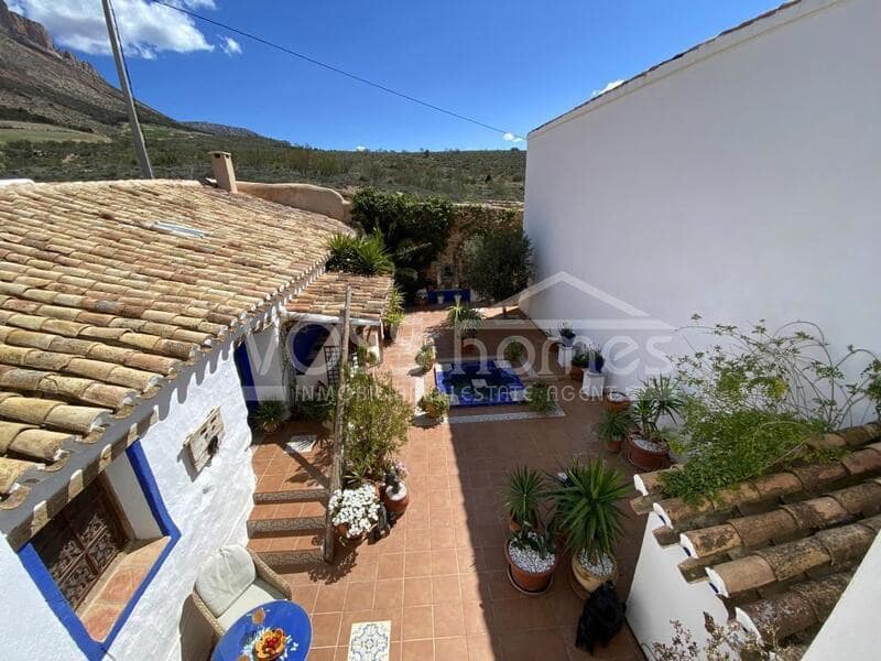 7 soveværelse Finca/Landehus til salg i Velez-Rubio med swimmingpool - € 695.000 (Ref: 8925488)