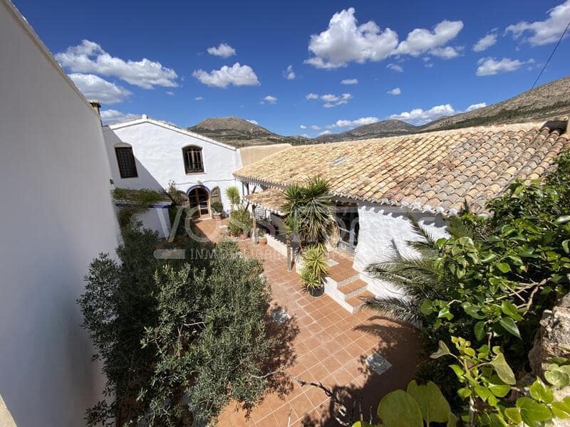 7 soveværelse Finca/Landehus til salg i Velez-Rubio med swimmingpool - € 695.000 (Ref: 8925488)