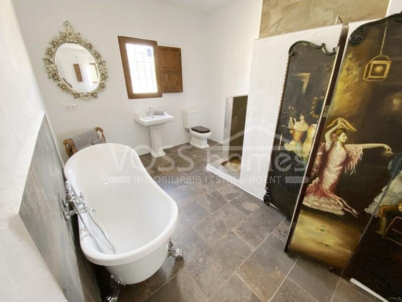 5 soveværelse Finca/Landehus til salg i Huercal-Overa - € 284.950 (Ref: 8971145)