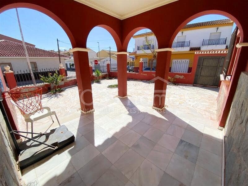 4 soveværelse Villa til salg i Huercal-Overa - € 240.000 (Ref: 8986596)