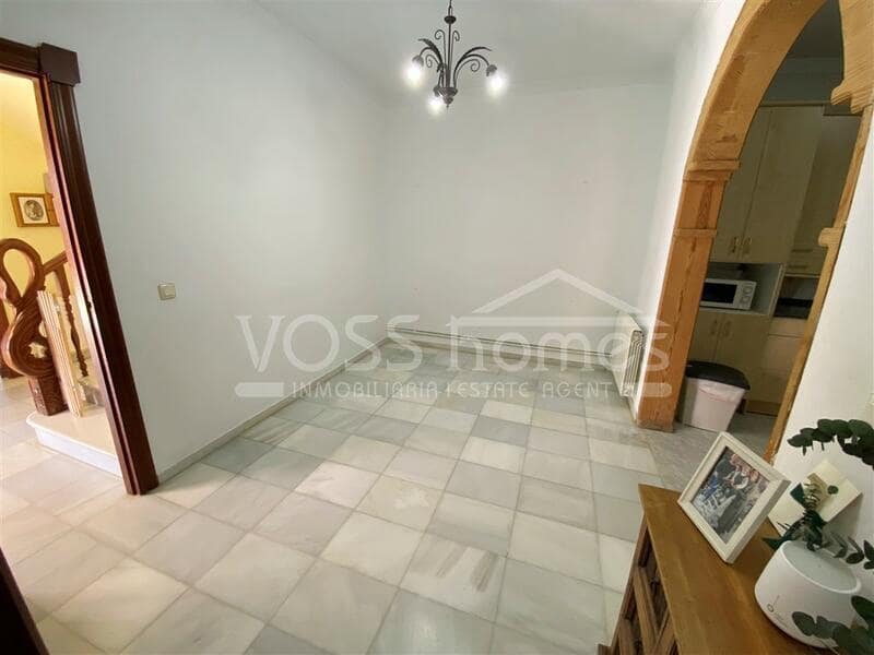 4 soveværelse Villa til salg i Huercal-Overa - € 240.000 (Ref: 8986596)