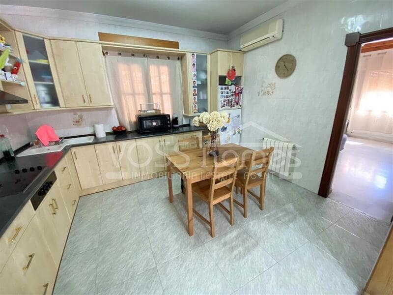 4 soveværelse Villa til salg i Huercal-Overa - € 240.000 (Ref: 8986596)