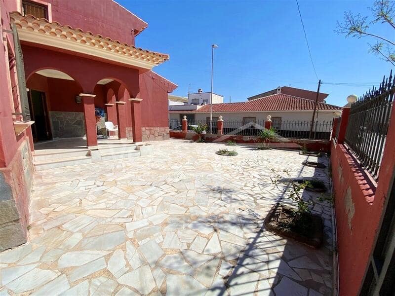 4 soveværelse Villa til salg i Huercal-Overa - € 240.000 (Ref: 8986596)