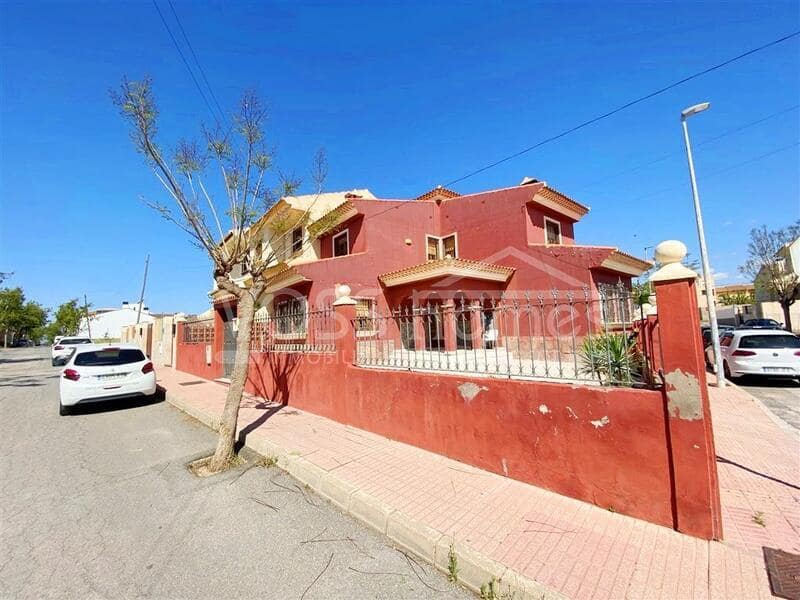 4 soveværelse Villa til salg i Huercal-Overa - € 240.000 (Ref: 8986596)