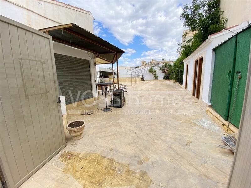 Erhverv til salg i La Alfoquia - € 155.000 (Ref: 9000195)