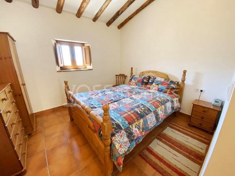 9 bedroom Finca/Country House for sale in Huercal-Overa - € 299,950 (Ref: 9013022)