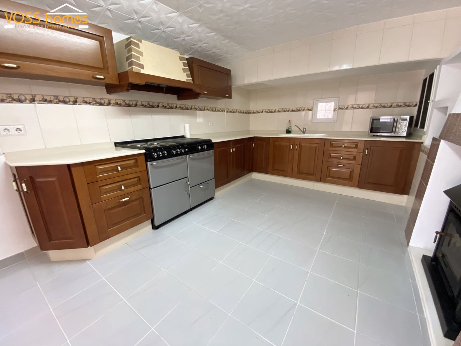9 bedroom Finca/Country House for sale in Huercal-Overa with garage - € 299,950 (Ref: 9013022)
