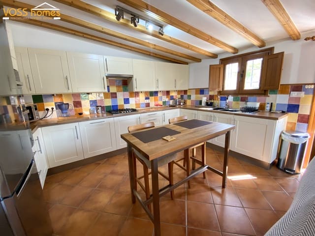 9 soverom Finca/Herregård til salgs i Huércal-Overa med garasje - € 299 950 (Ref: 9013022)