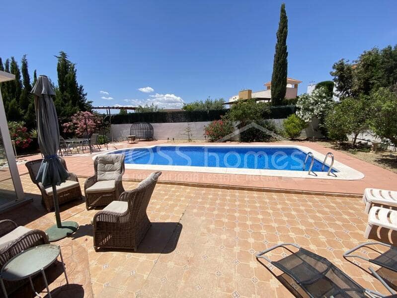 3 slaapkamer Villa te koop in La Alfoquia met zwembad - € 229.950 (Ref: 9019780)