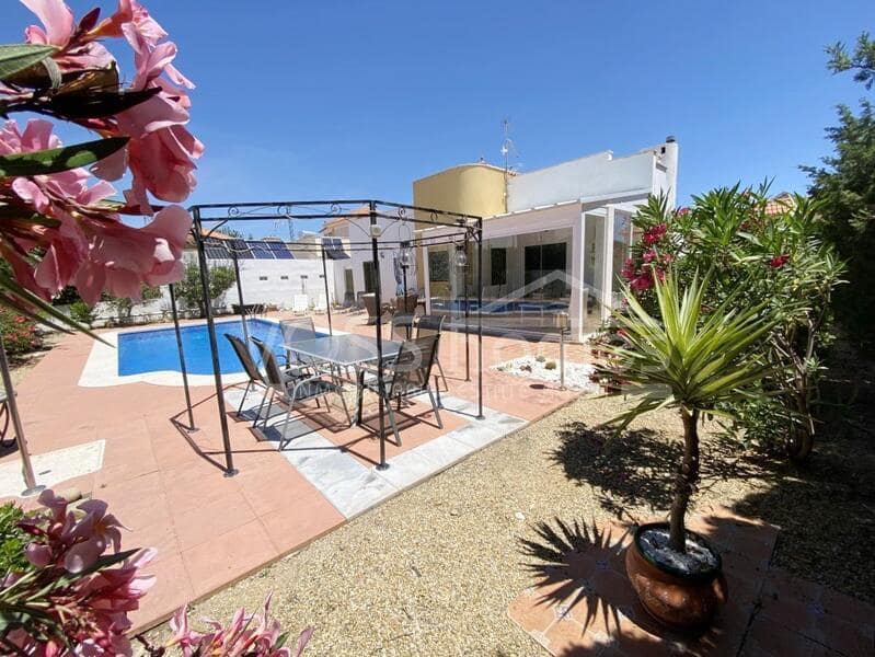 3 slaapkamer Villa te koop in La Alfoquia met zwembad - € 229.950 (Ref: 9019780)