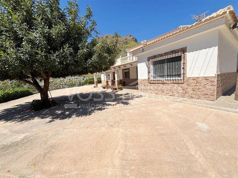 8 bedroom Finca/Country House for sale in Taberno - € 299,950 (Ref: 9085661)