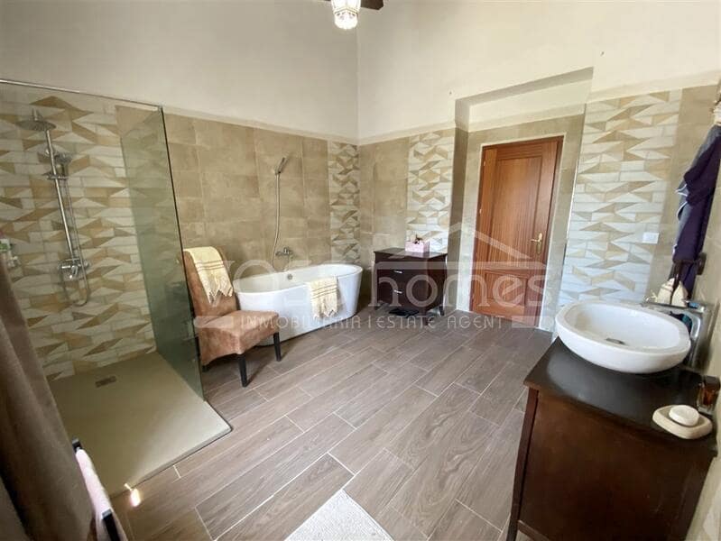 4 soveværelse Finca/Landehus til salg i Huercal-Overa - € 154.950 (Ref: 9103747)