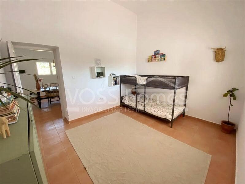 4 soveværelse Finca/Landehus til salg i Huercal-Overa med swimmingpool - € 210.000 (Ref: 9130565)