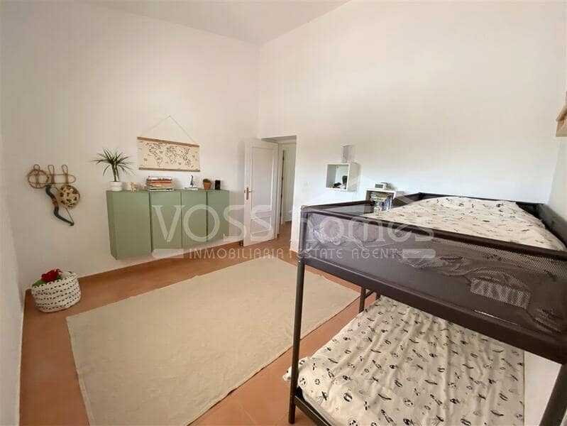 4 soveværelse Finca/Landehus til salg i Huercal-Overa med swimmingpool - € 210.000 (Ref: 9130565)