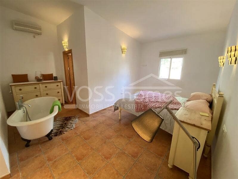 5 bedroom Finca/Country House for sale in Huercal-Overa with pool - € 299,995 (Ref: 9130568)