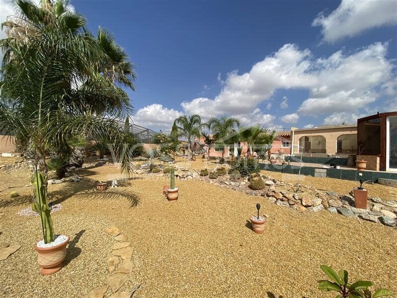 5 bedroom Finca/Country House for sale in Huercal-Overa with pool - € 299,995 (Ref: 9130568)